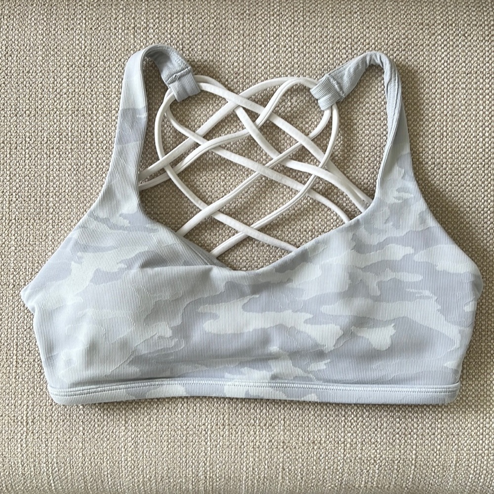 Lululemon Free To Be Wild Bra Size 4